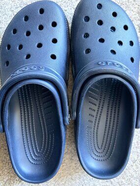 Crocs Classic Clogs Navy Men 8 Women 10 Comfort Shoes